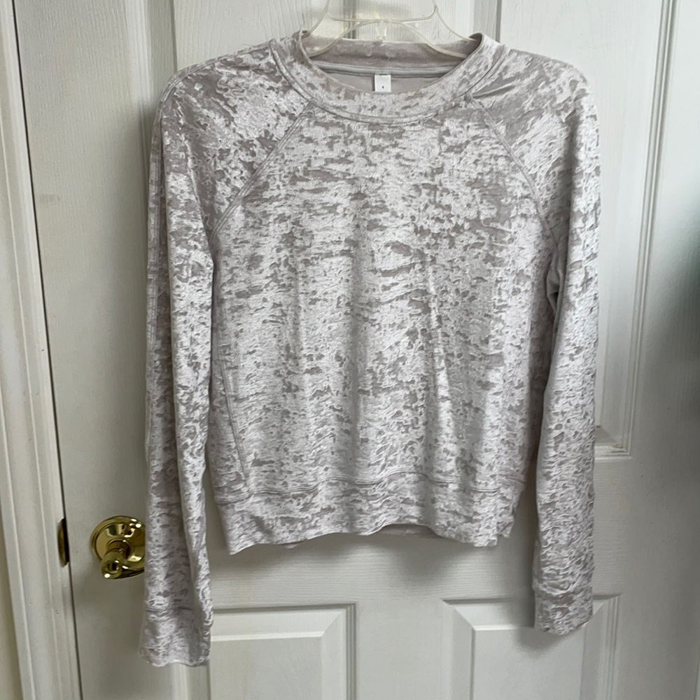 Lululemon crushed velvet. Top new with out tags